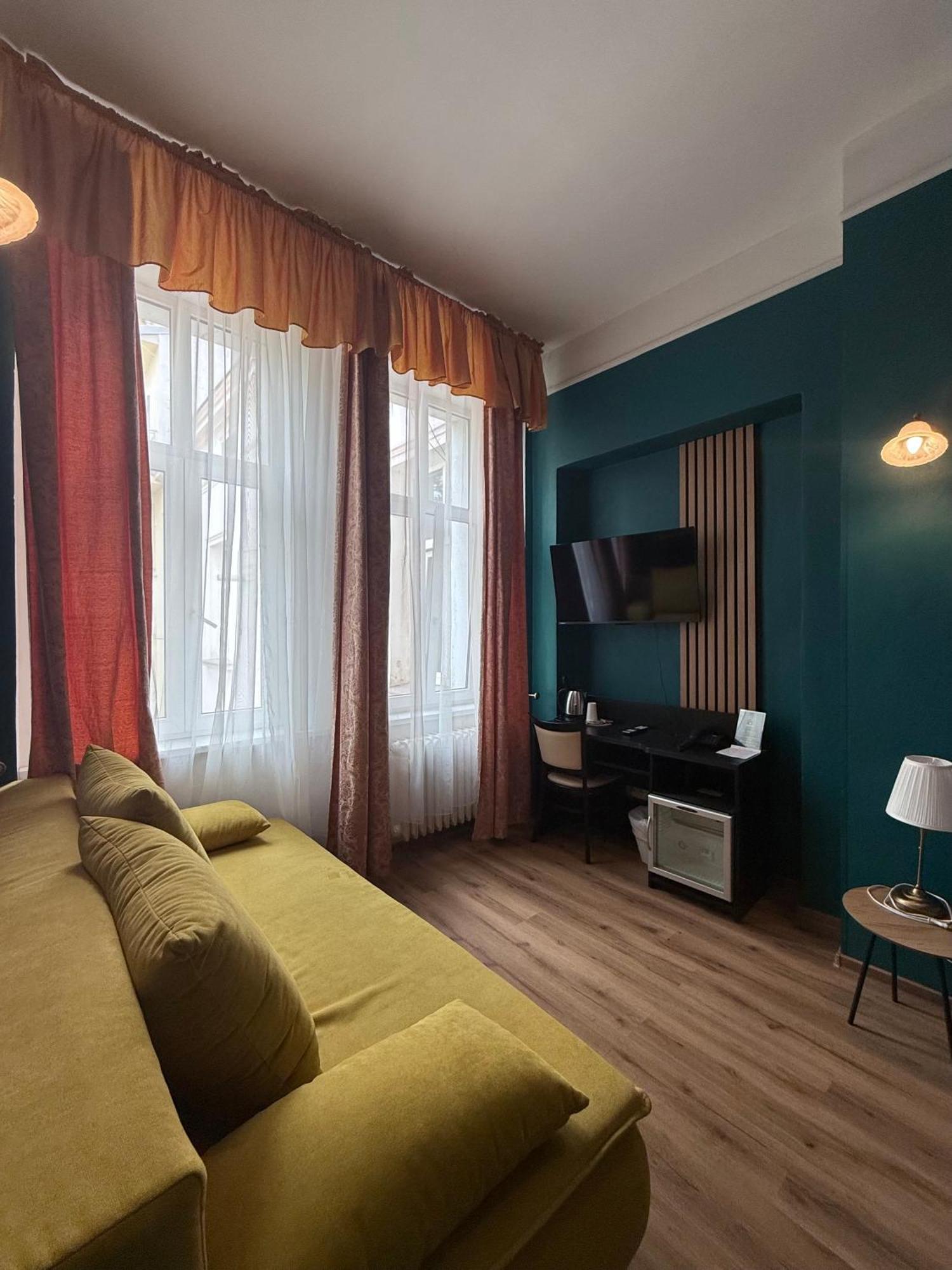 1885 By Wagnerstays Praha